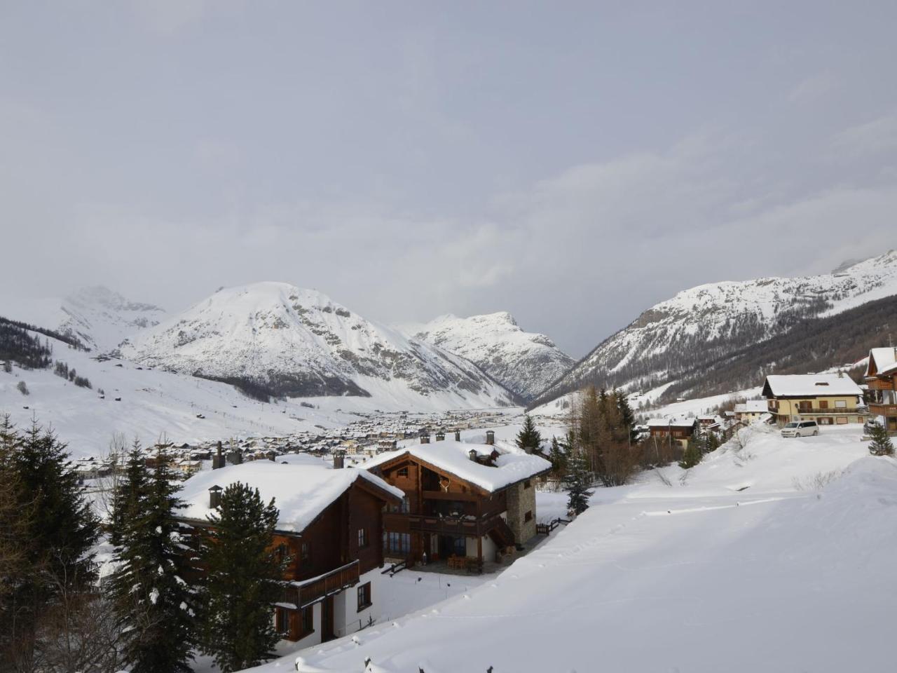 Tranquil Holiday Home In Livigno Italy Near Ski Area Eksteriør billede